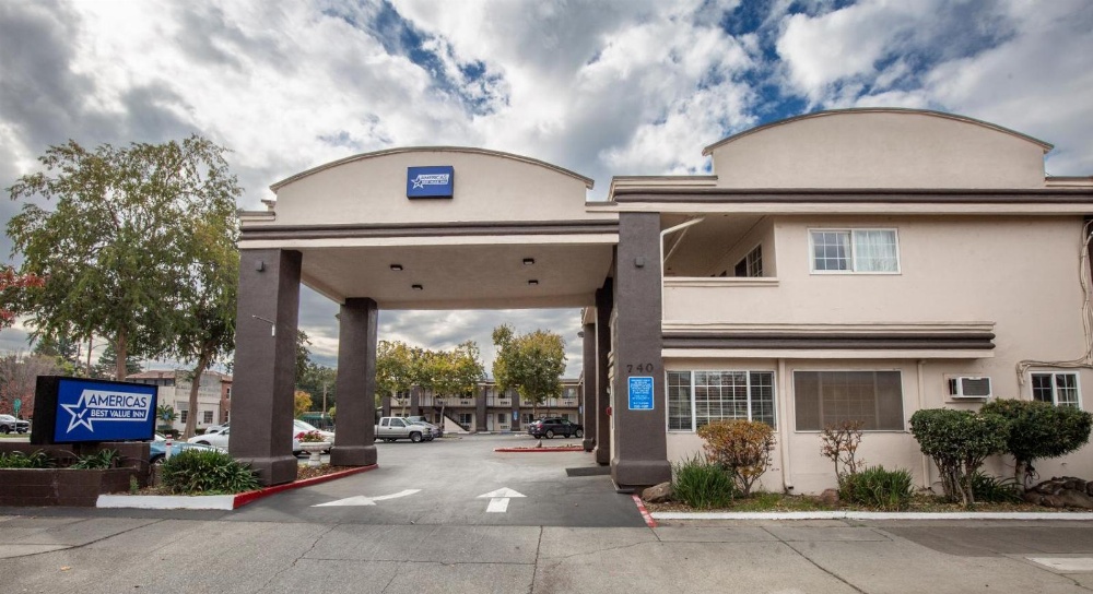 Americas Best Value Inn Chico Main image